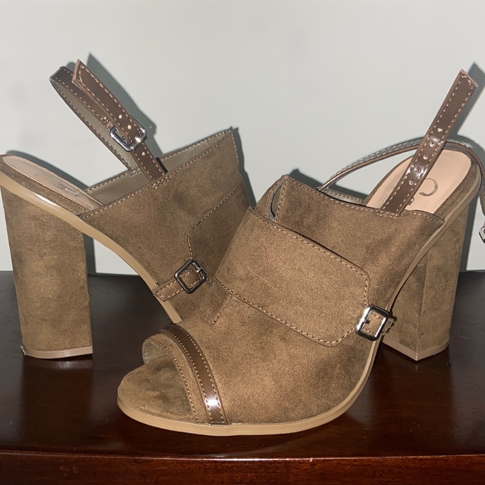 Open toe bootie perfect for summer